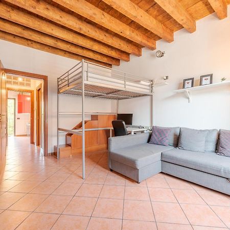 Guest Planet - Rosso Milano Apartment - Navigli Area Dış mekan fotoğraf