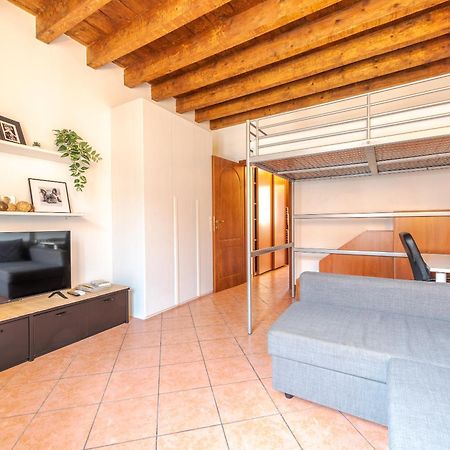 Guest Planet - Rosso Milano Apartment - Navigli Area Dış mekan fotoğraf