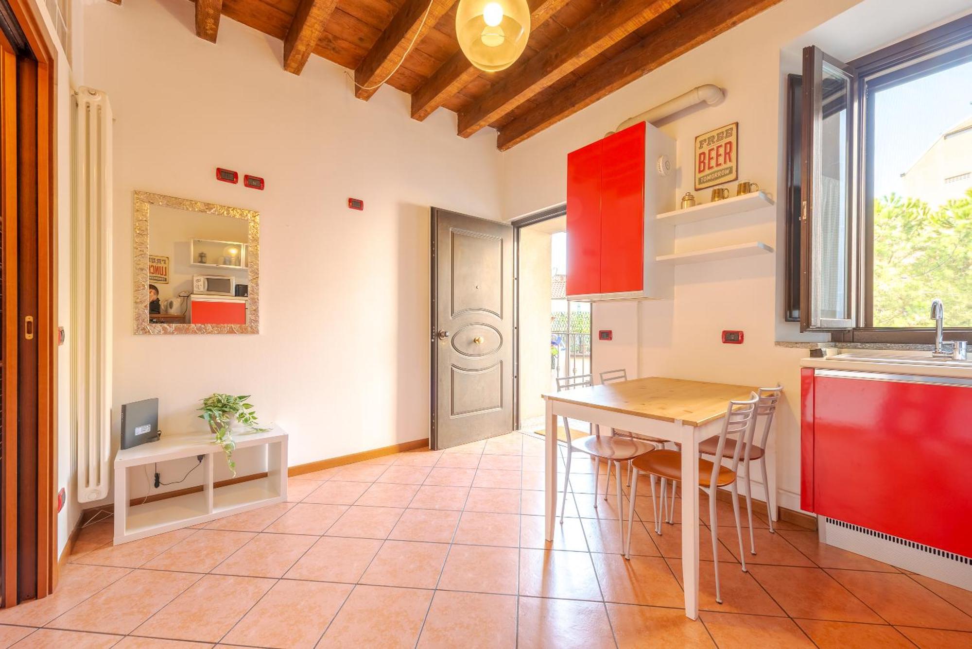 Guest Planet - Rosso Milano Apartment - Navigli Area Dış mekan fotoğraf