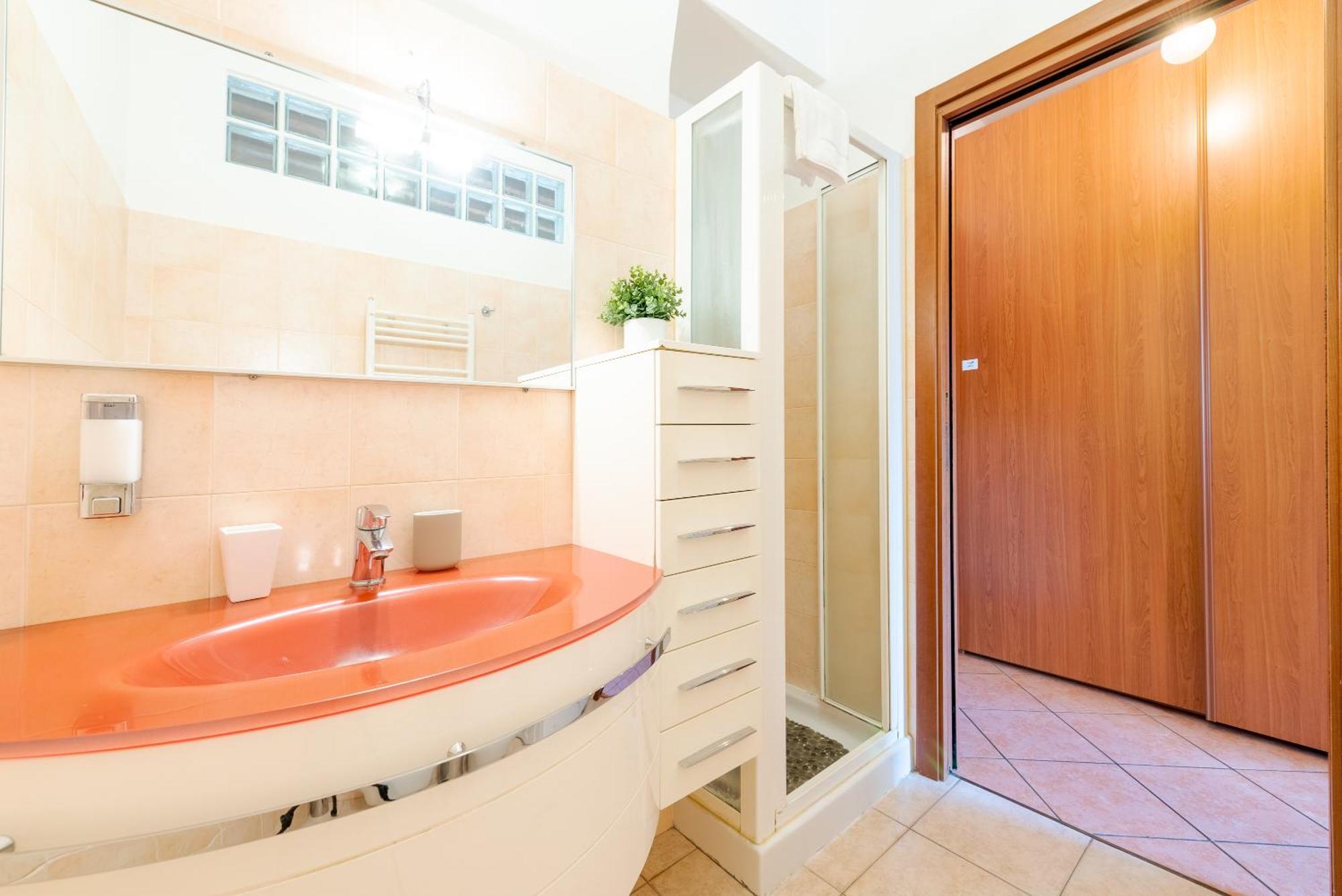 Guest Planet - Rosso Milano Apartment - Navigli Area Dış mekan fotoğraf